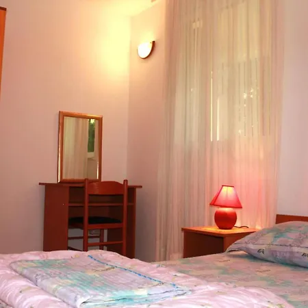 Antonio - One Bedroom With Terrace C