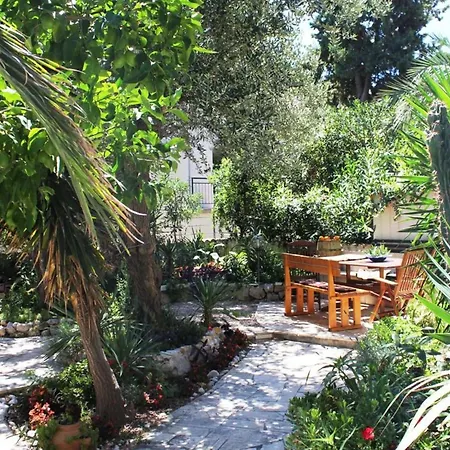 Appartement Antonio - One Bedroom With Terrace C